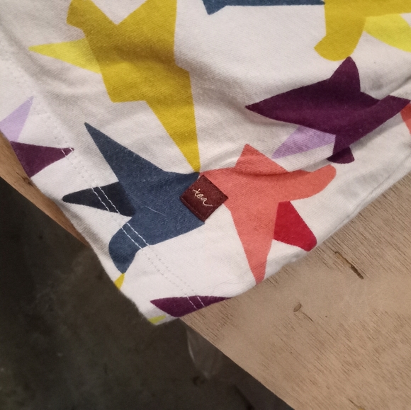 NWOT 2T Tea White Dress with Multi-Colored Stars. - Picture 4 of 4